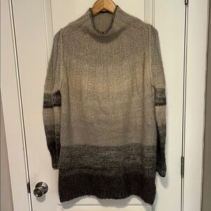 Anthropologie Perri Gray and Cream Gradient Tunic Turtleneck Sweater